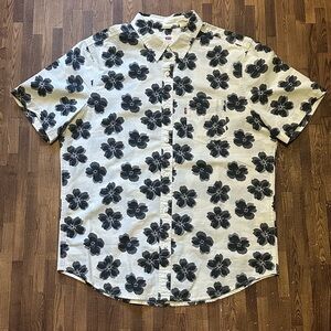 Levi's Men's Black Floral Casual Shirt